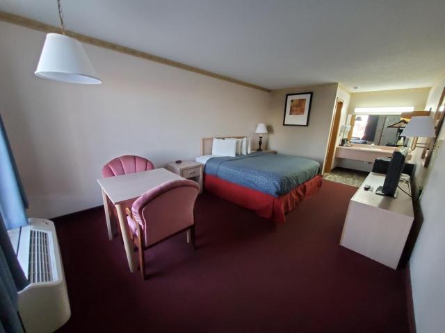 Twelve Oaks Inn — photo 10