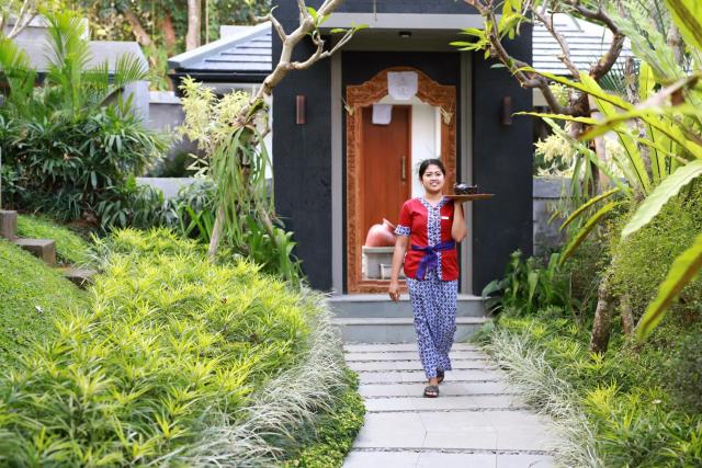 Royal Kamuela Villas & Suites at Monkey Forest Ubud - Adult Only — photo 14