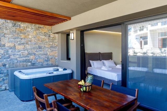 Utopia Luxury Suites — photo 8