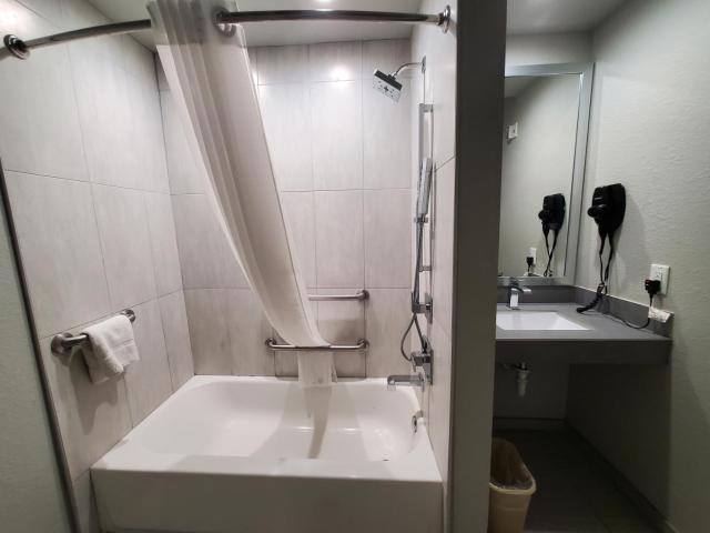 Crystal Inn — photo 20