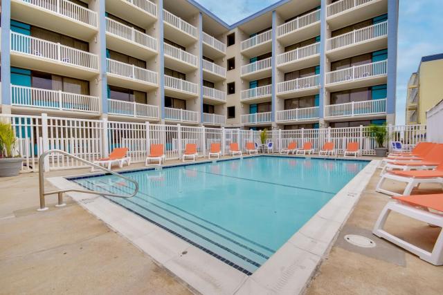 Casablanca Oceanside Inn — photo 1