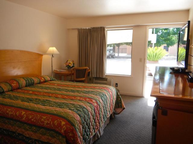 Colusa Riverside Inn — photo 11