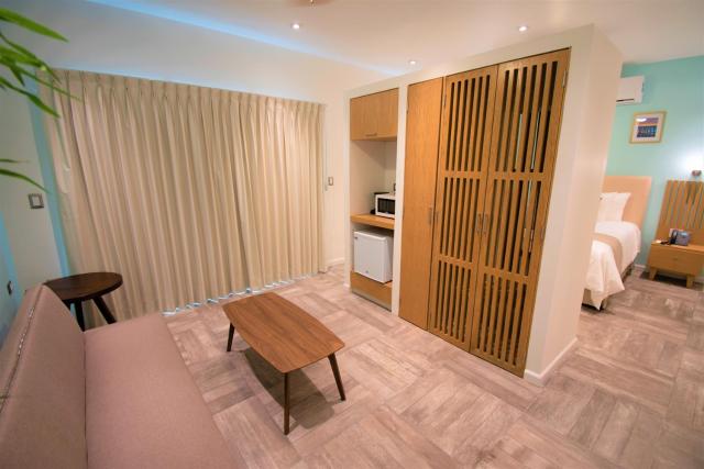Bartolome Oceanfront Suites — photo 21