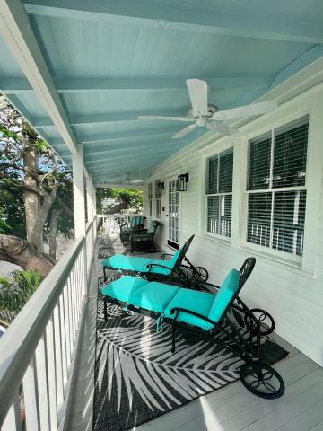 The Porch on Frances Inn - Adults Exclusive — photo 6