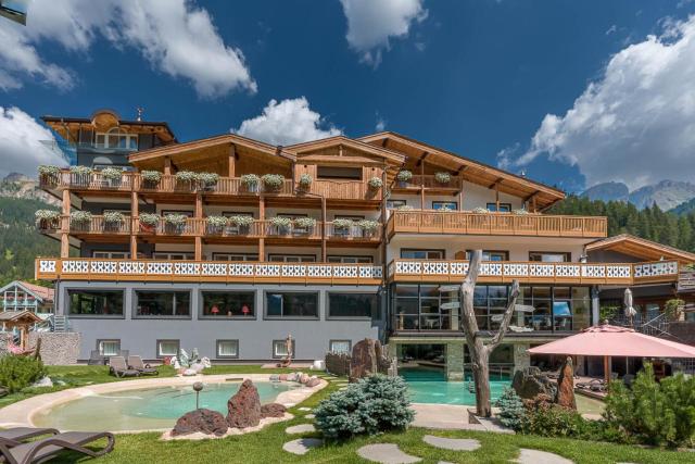 Croce Bianca Leisure & Spa Hotel — photo 2