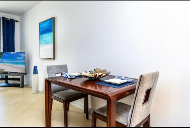 La Vista Azul - Lovely Spacious Condo close to Grace Bay - Free Wi-Fi — photo 13