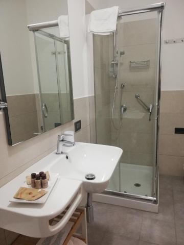 215 addaura luxury room — photo 3