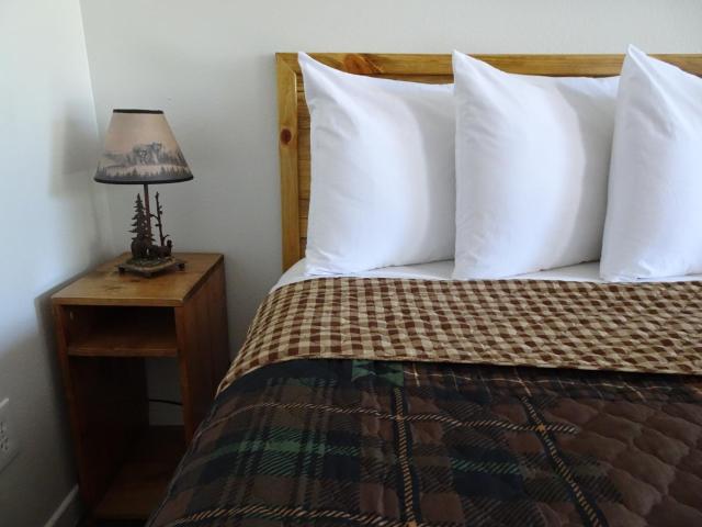 Eagle's Nest Motel — photo 1