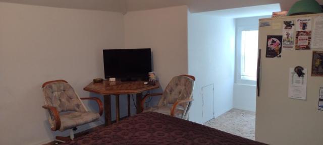 Theresa's Bed & Breakfast (420 friendly) — photo 8