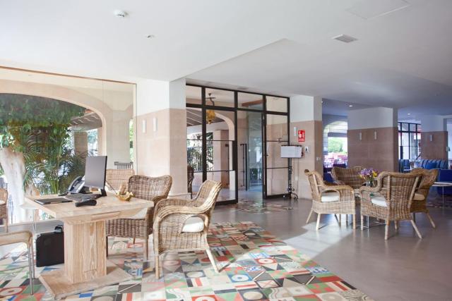 Hotel Cala Sant Vicenç - Adults Only — photo 11