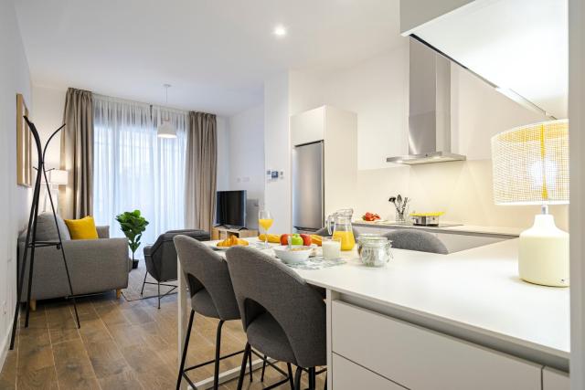 Feelathome Castilla Apartments — photo 21