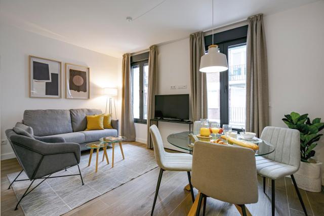 Feelathome Castilla Apartments — photo 1