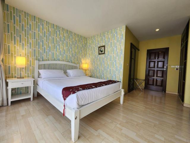 August Residence — photo 21