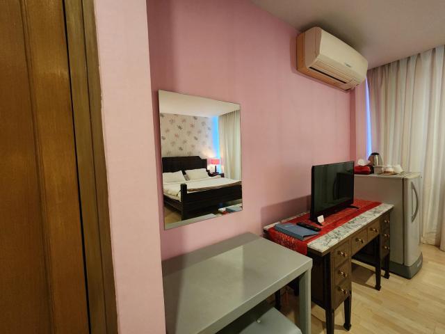 August Residence — photo 24