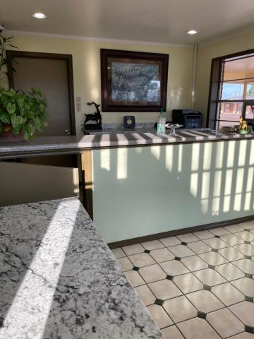 Antlers Budget Inn — photo 4