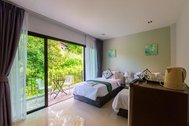Rossarin Sea View Patong — photo 21
