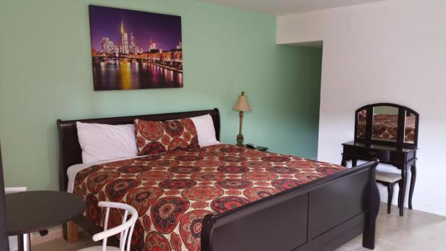 Royal Budget Inn — photo 6