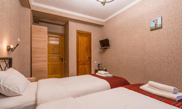 Standard Double Room — Hotel at Gomi 19
