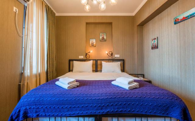 Standard Double Room — Hotel at Gomi 19