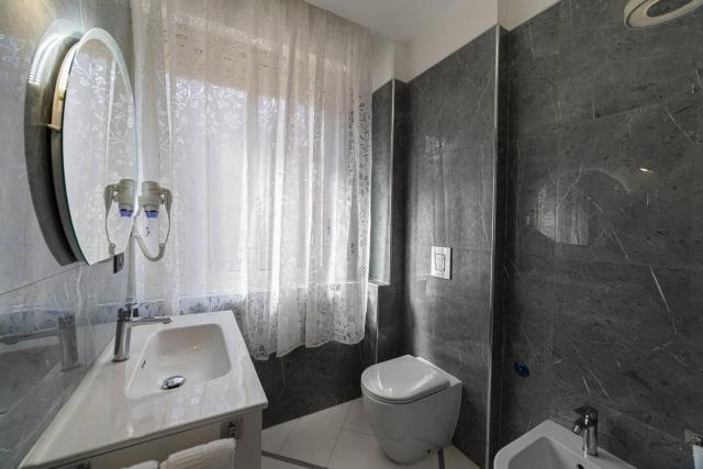 Apart Hotel Suite Italy Naples Chiaia Mergellina — photo 13