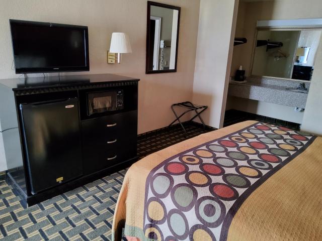 Budget Inn — photo 24