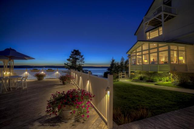 Spruce Point Inn Resort and Spa — photo 20