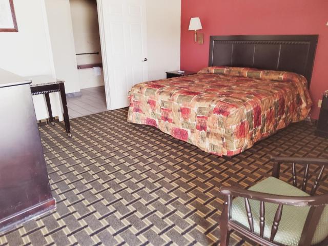 Budget Inn — photo 9