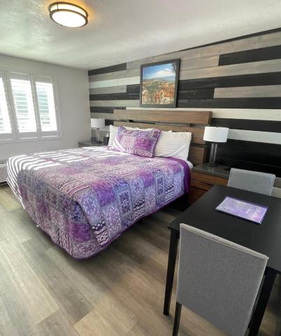Purple Sage Motel — photo 16