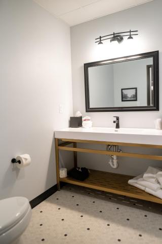 The Alonzo Ward Hotel — photo 18