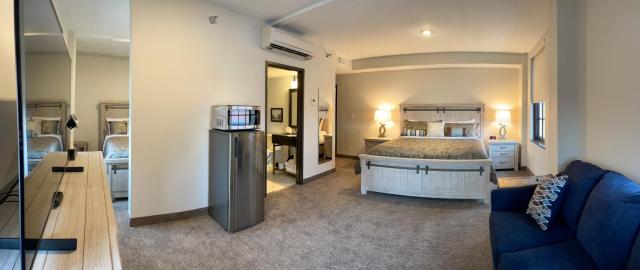 The Alonzo Ward Hotel — photo 5