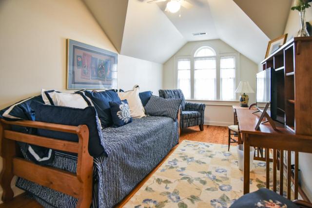 Love Lane Bed & Breakfast — photo 5