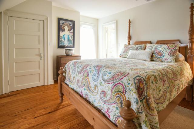 Love Lane Bed & Breakfast — photo 18