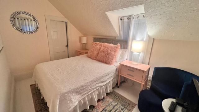 Narragansett House — photo 22