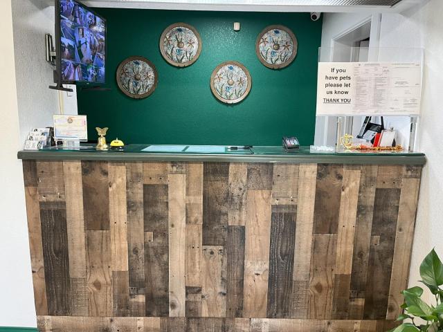 Pine Tree Inn — photo 12