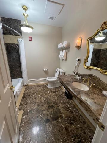 Hockenberry's Juniata Hotel — photo 19