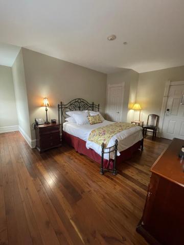 Hockenberry's Juniata Hotel — photo 2