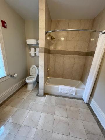 Hockenberry's Juniata Hotel — photo 22