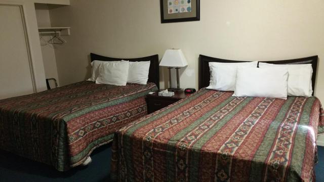 Budget Inn of Mojave — photo 10