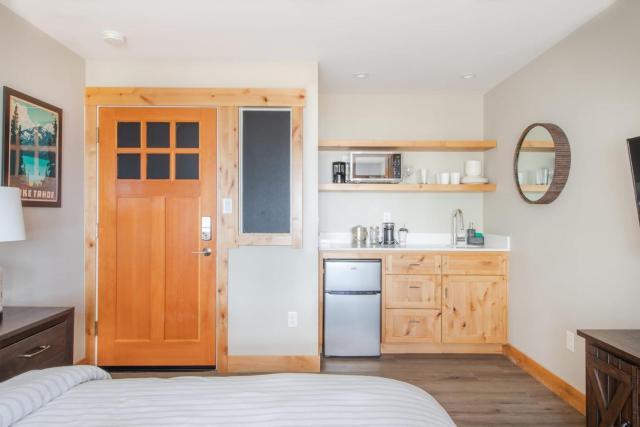 Lakeside Suites at Hotel California Lake Tahoe — photo 9