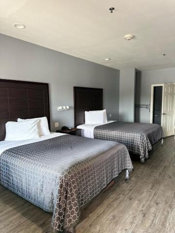 Atlantis Inn & Suites — photo 16