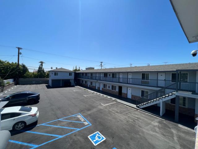 Sunshine Motel — photo 4