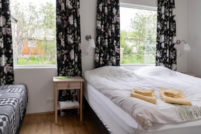 Túnfífill Guesthouse - Deluxe villa - free hot tub and sauna, cozy and quiet — photo 7