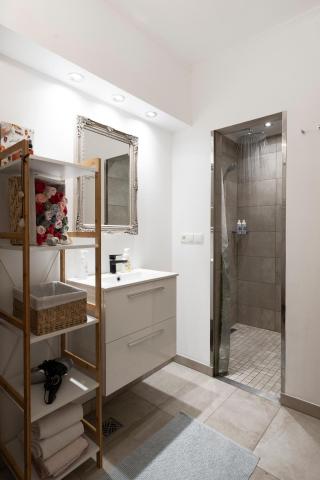 Túnfífill Guesthouse - Deluxe villa - free hot tub and sauna, cozy and quiet — photo 13