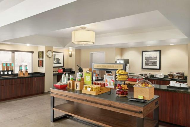 Hampton Inn Portland Airport — photo 4
