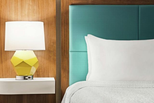 Hampton Inn Portland Airport — photo 21