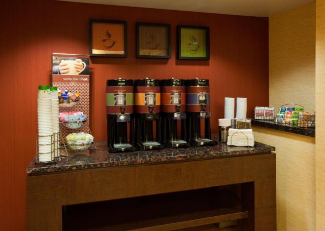 Hampton Inn Milwaukee Airport — photo 14