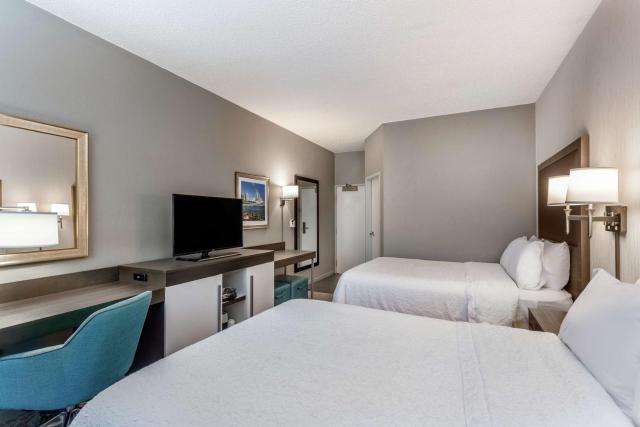 Hampton Inn Milwaukee Airport — photo 17