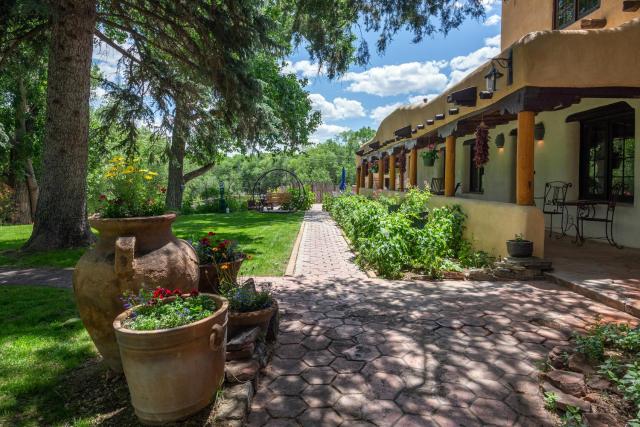 Inn on La Loma Plaza — photo 14