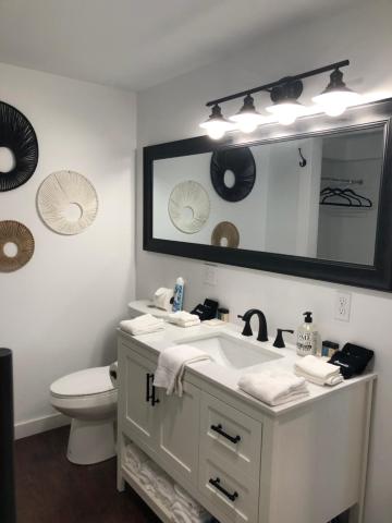 18 Vine Inn & Carriage House — photo 19