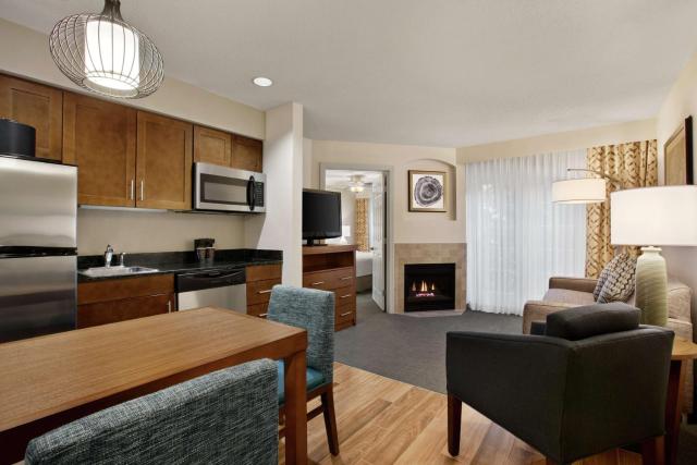 Homewood Suites by Hilton Kansas City Airport — photo 9